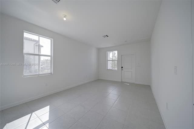 11881 NW 47th Mnr, Coral Springs FL 33076 - Coral Springs, FL - Photo 6