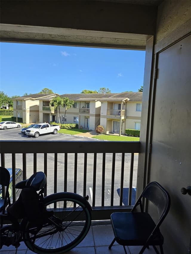 1838 Abbey Rd # 208, West Palm Beach FL 33415 - West Palm Beach, FL - Photo 5