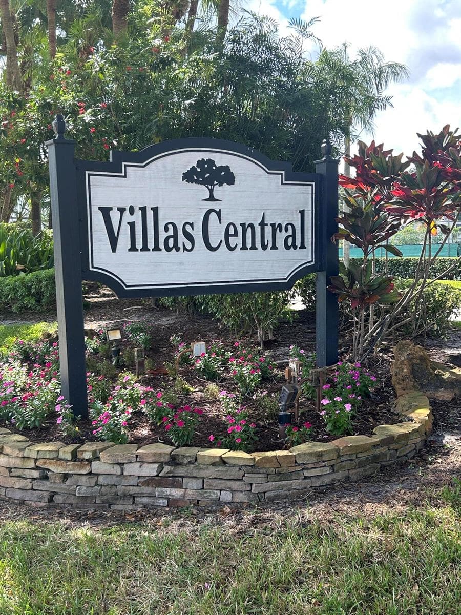 1390 E GOLFVIEW Drive, Pembroke Pines FL 33026 - Pembroke Pines, FL - Photo 1