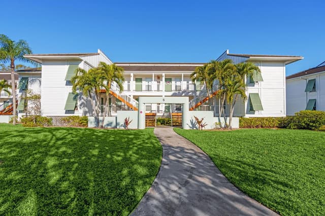 271 Cypress Point Drive, Palm Beach Gardens FL 33418 - Palm Beach Gardens, FL - Photo 2