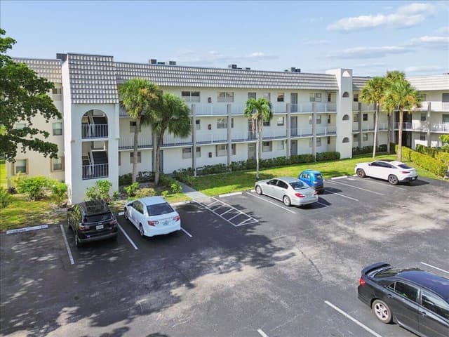 8510 Sunrise Lakes Boulevard # 301, Sunrise FL 33322 - Sunrise, FL - Photo 3