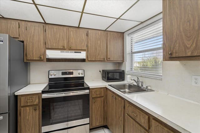8510 Sunrise Lakes Boulevard # 301, Sunrise FL 33322 - Sunrise, FL - Photo 4
