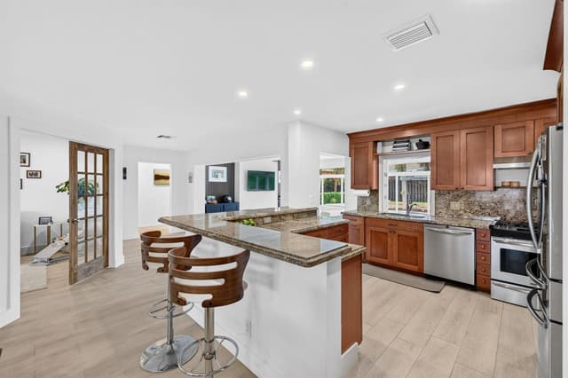 520 SE 14TH Street, Pompano Beach FL 33060 - Pompano Beach, FL - Photo 3