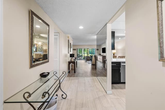 11223 Aspen Glen Drive, Boynton Beach FL 33437 - Boynton Beach, FL - Photo 5