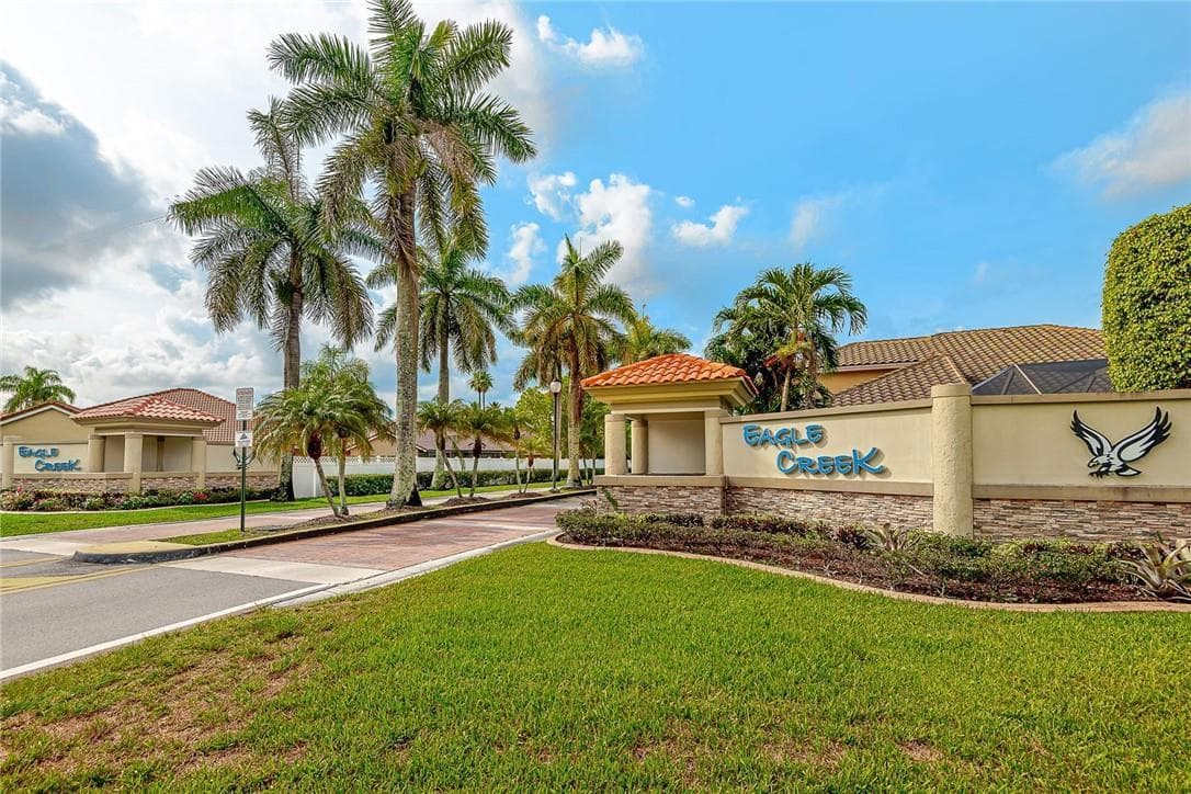 11551 SW 11th Street, Pembroke Pines FL 33025