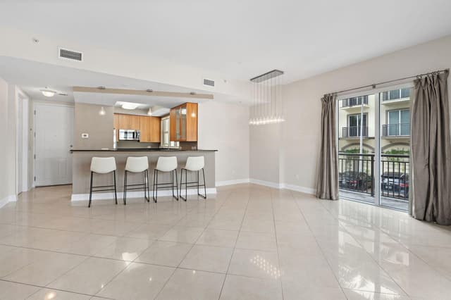 2617 NE 14th Avenue # 109, Wilton Manors FL 33334 - Wilton Manors, FL - Photo 4