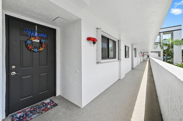 4725 LUCERNE LAKES Boulevard E # 202, Lake Worth FL 33467 - Lake Worth, FL - Photo 2
