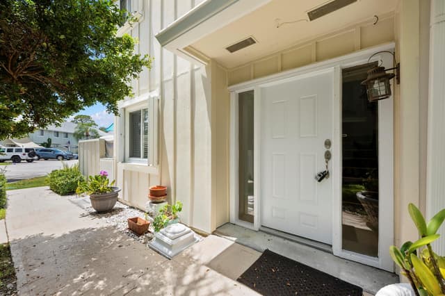 6151 Riverwalk Lane Unit 8, Jupiter FL 33458 - Jupiter, FL - Photo 2