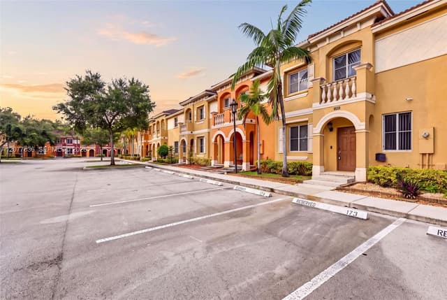 1820 SW 89th Ter, Miramar FL 33025 - Miramar, FL - Photo 2