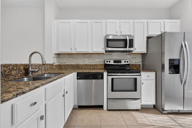 1820 SW 89th Ter, Miramar FL 33025 - Miramar, FL - Photo 7