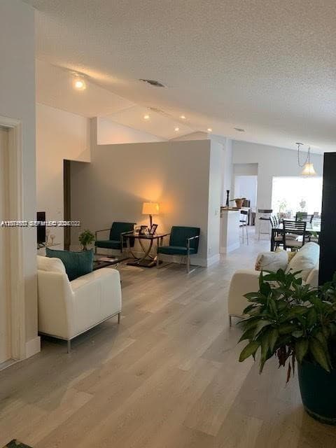 1477 Majesty Ter, Weston FL 33327 - Weston, FL - Photo 3