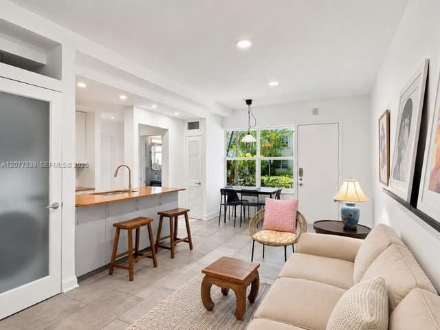 910 Bay Dr # 15, Miami Beach FL 33141 - Miami Beach, FL - Photo 3