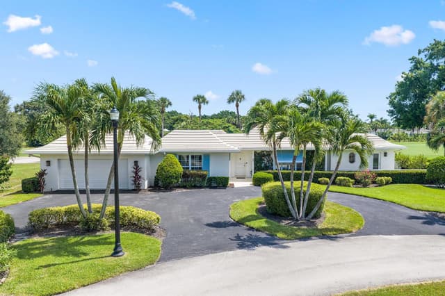 4 COUNTRY CLUB Circle, FL 33436 - Photo 3