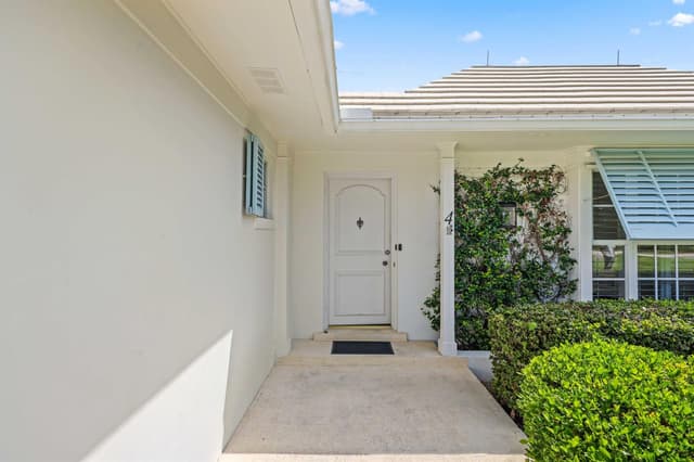 4 COUNTRY CLUB Circle, FL 33436 - Photo 5