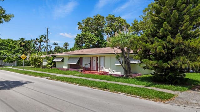 425 S 15th Ave, Hollywood FL 33020 - Hollywood, FL - Photo 2