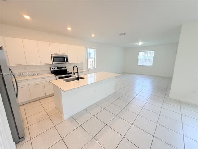 2405 NW 131st Cir, Miami FL 33167 - Miami, FL - Photo 5
