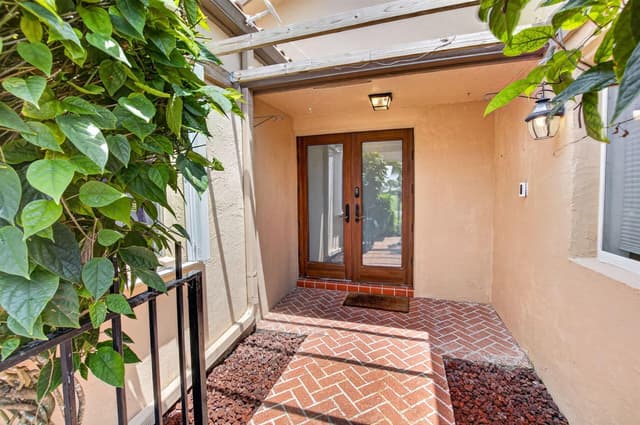 7658 SOLIMAR Circle, Boca Raton FL 33433 - Boca Raton, FL - Photo 4