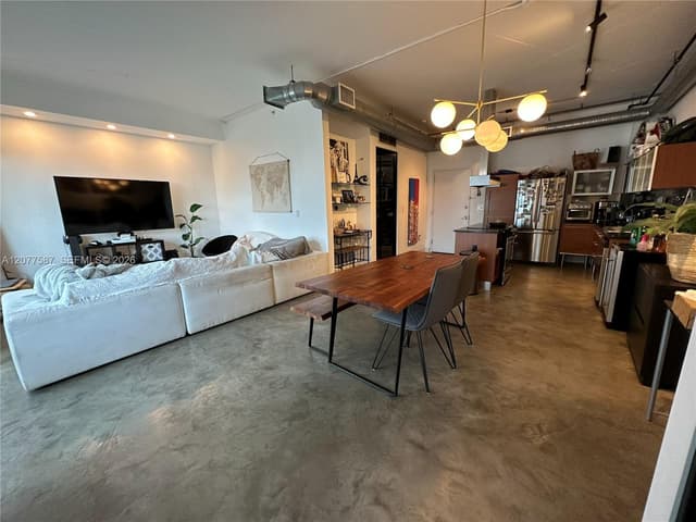 10 SW South River Dr, Miami FL 33130 - Miami, FL - Photo 2