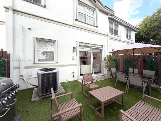 7940 NW 108th Pl, Doral FL 33178 - Doral, FL - Photo 2