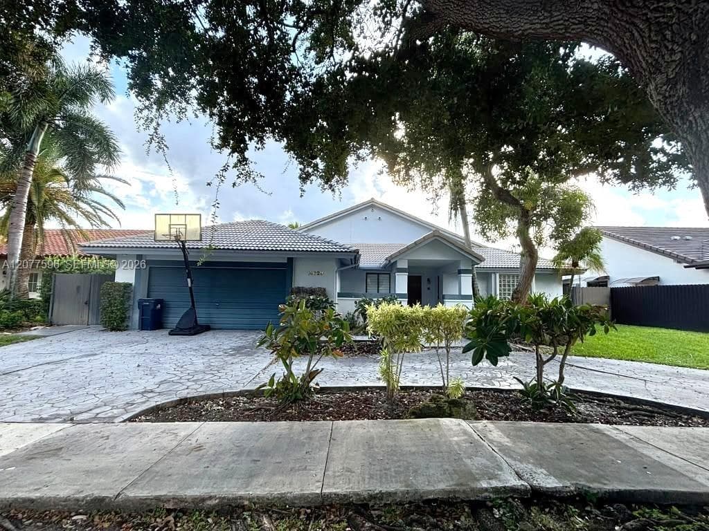 14629 Glencairn Rd, Miami Lakes FL 33016