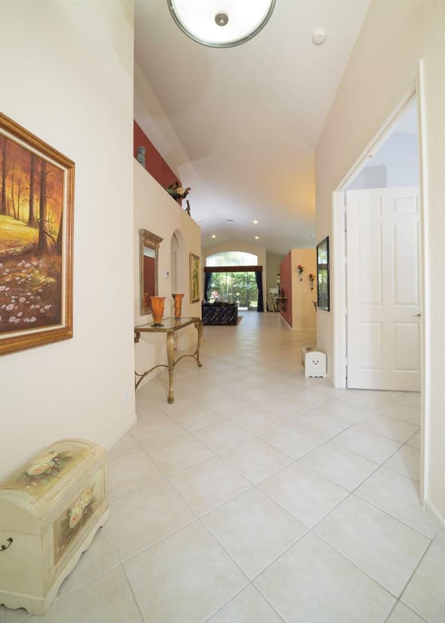 10052 Diamond Lake Drive, Boynton Beach FL 33437 - Boynton Beach, FL - Photo 4