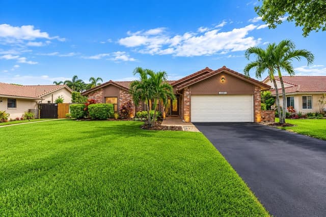 10666 NW 2ND Place, Coral Springs FL 33071 - Coral Springs, FL - Photo 2