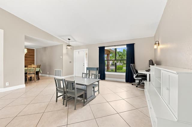 10666 NW 2ND Place, Coral Springs FL 33071 - Coral Springs, FL - Photo 6