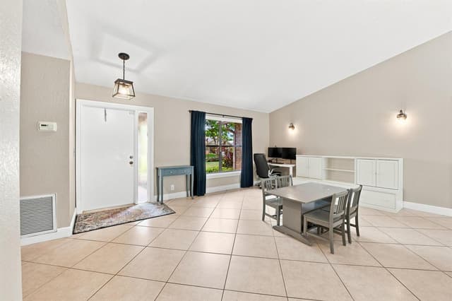 10666 NW 2ND Place, Coral Springs FL 33071 - Coral Springs, FL - Photo 3