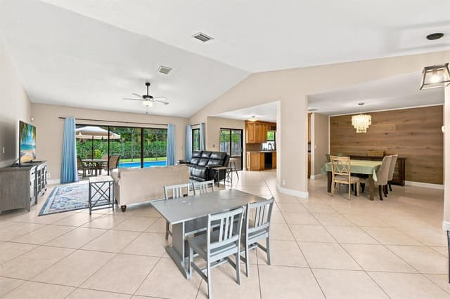 10666 NW 2ND Place, Coral Springs FL 33071 - Coral Springs, FL - Photo 5