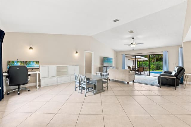10666 NW 2ND Place, Coral Springs FL 33071 - Coral Springs, FL - Photo 4