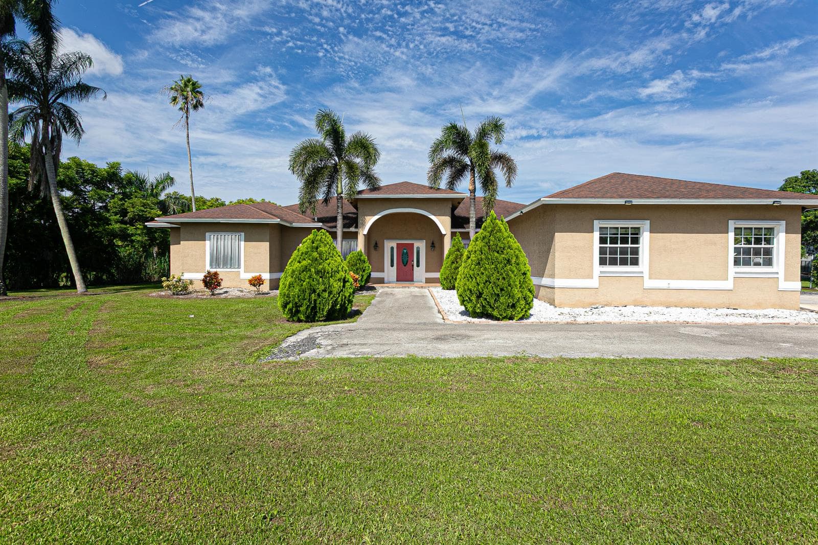173 S Greenstar Avenue, Pahokee FL 33476