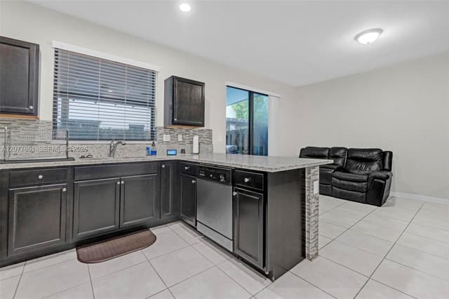 11413 SW 253 St, Homestead FL 33032 - Homestead, FL - Photo 6