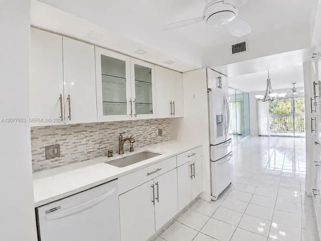 12601 SW 13th St # 315G, Pembroke Pines FL 33027 - Pembroke Pines, FL - Photo 7