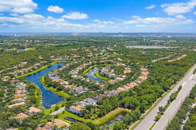 1071 Vintner Boulevard, Palm Beach Gardens FL 33410 - Palm Beach Gardens, FL - Photo 5