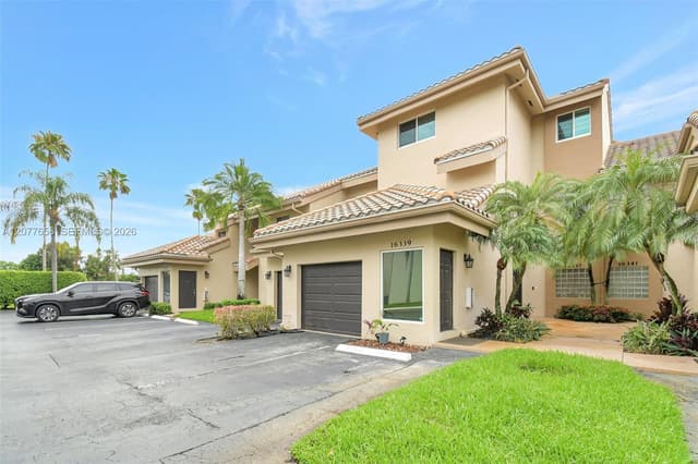 16339 Malibu Dr # 22, Weston FL 33326 - Weston, FL - Photo 2