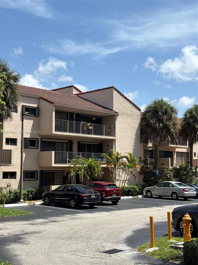 6305 Gage Pl # 309A, Miami Lakes FL 33014 - Miami Lakes, FL - Photo 4