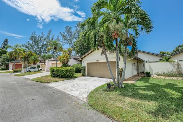 3457 SPRING BLUFF Place # 14, Lauderhill FL 33319 - Lauderhill, FL - Photo 3