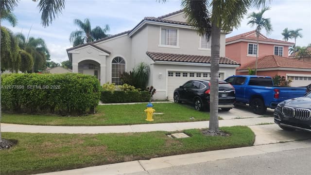 1055 NW 187th Ave, Pembroke Pines FL 33029 - Pembroke Pines, FL - Photo 4