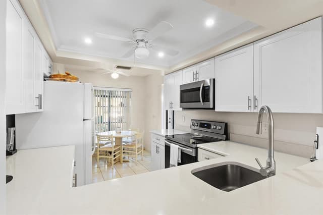 5186 GOLFVIEW Court # 1913, Delray Beach FL 33484 - Delray Beach, FL - Photo 2