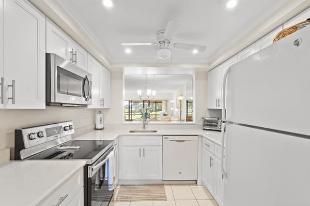 5186 GOLFVIEW Court # 1913, Delray Beach FL 33484 - Delray Beach, FL - Photo 3