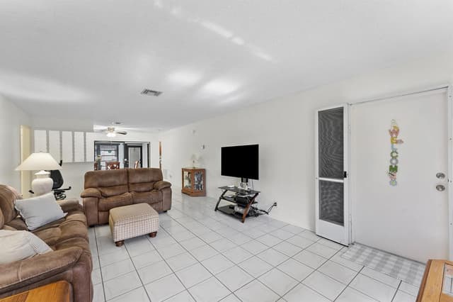 4903 EQUESTRIAN Circle # A, Boynton Beach FL 33436 - Boynton Beach, FL - Photo 4
