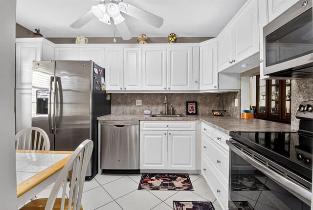 226 LAKE CONSTANCE Drive # 226, West Palm Beach FL 33411 - West Palm Beach, FL - Photo 4