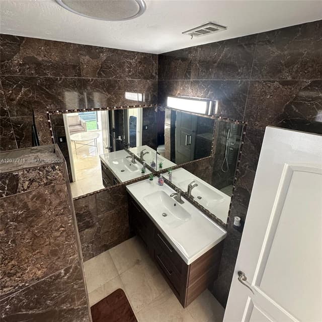 17650 NE 19th Ave, North Miami Beach FL 33162 - North Miami Beach, FL - Photo 6
