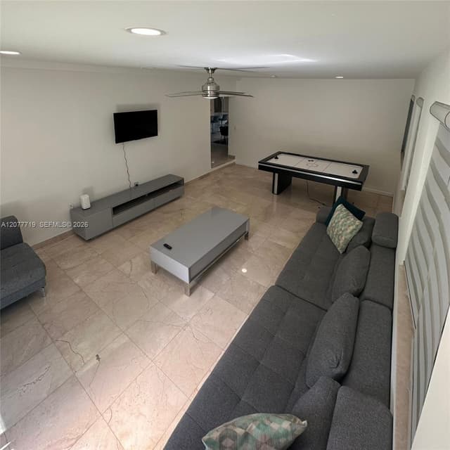 17650 NE 19th Ave, North Miami Beach FL 33162 - North Miami Beach, FL - Photo 7