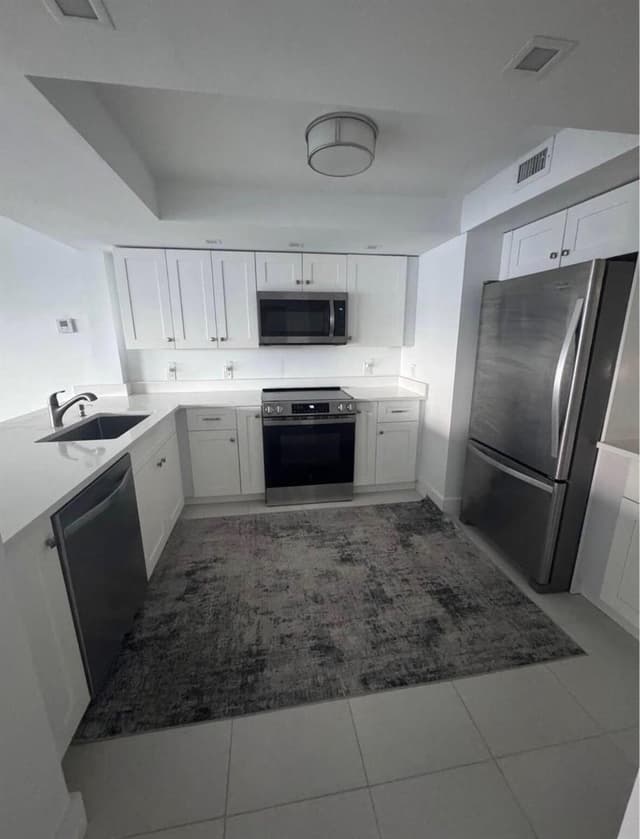 3000 E SUNRISE Boulevard # 17F, Fort Lauderdale FL 33304 - Fort Lauderdale, FL - Photo 4