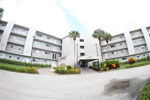 3425 VIA POINCIANA # 203, Lake Worth FL 33467 - Lake Worth, FL - Photo 2