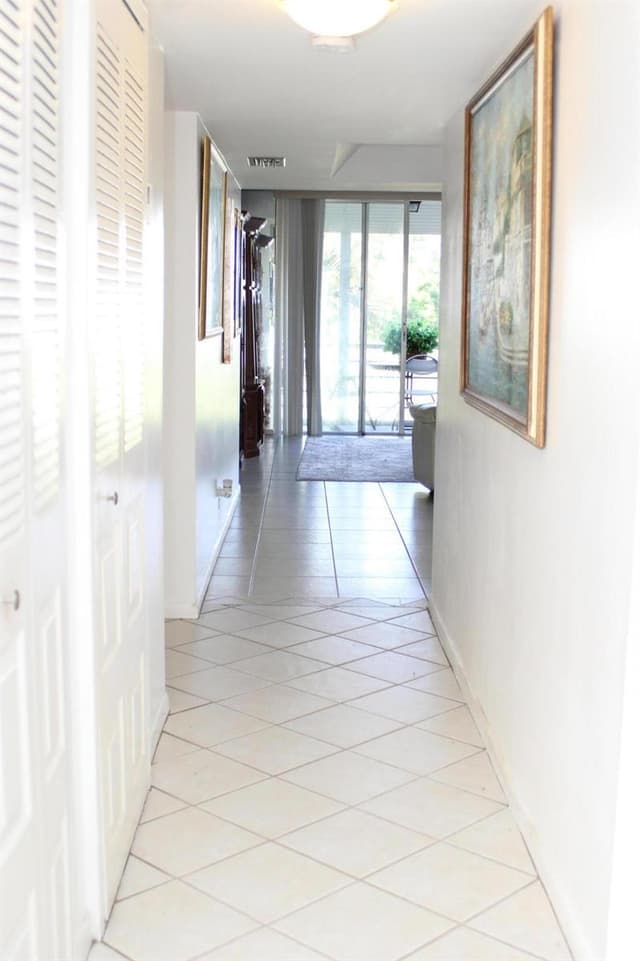 3425 VIA POINCIANA # 203, Lake Worth FL 33467 - Lake Worth, FL - Photo 3