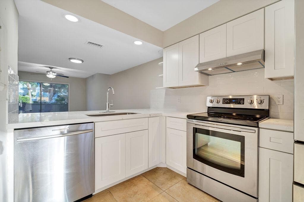 6207 Riverwalk Lane # 5, Jupiter FL 33458