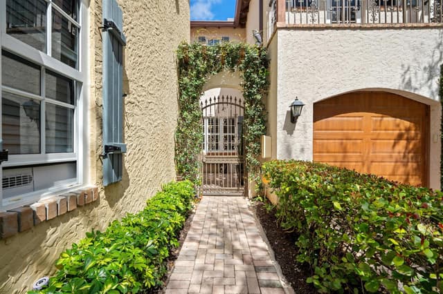 1027 Coralina Lane, Delray Beach FL 33483 - Delray Beach, FL - Photo 7
