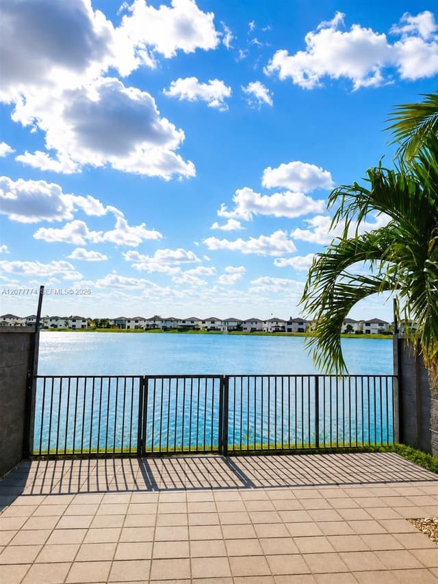 9116 NW 158th St, Miami Lakes FL 33018 - Miami Lakes, FL - Photo 2